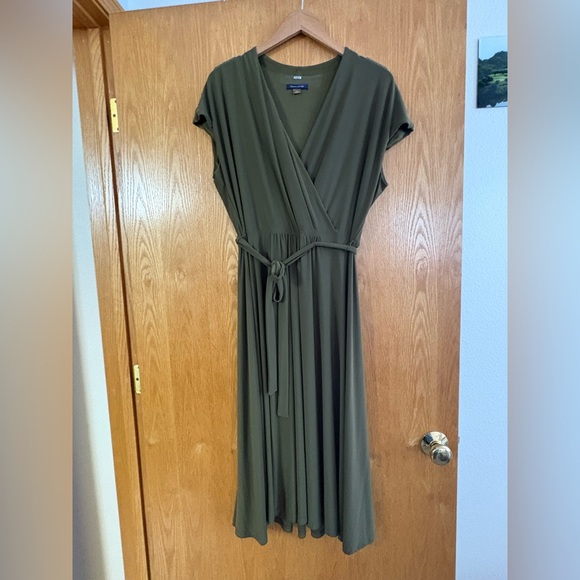 Tommy Hilfiger Dresses & Skirts - Tommy Hilfiger Olive Green Faux Wrap Dress 14
